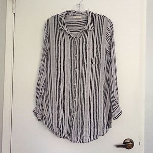 flint & moss black and white stripe crinkle button down top